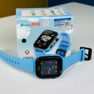 Kids watch C005